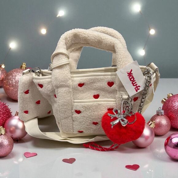 Sherpa Madden Girl Mini Tote Red Hearts Viral Heart Charm TJ MAXX VHTF - Picture 5 of 5